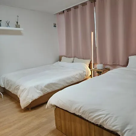 Hongdae Ssuny House Hotel