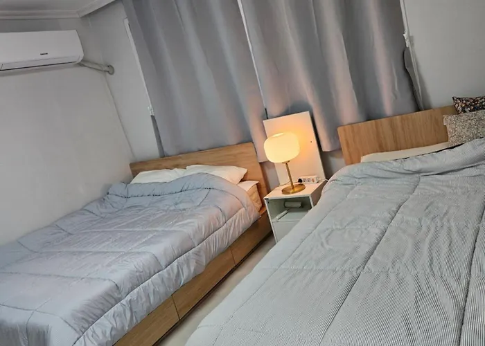 Hongdae Ssuny House Affittacamere 4*